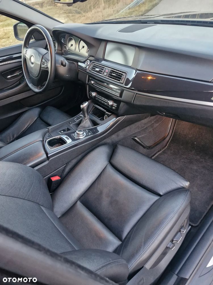 BMW Seria 5 520d - 16