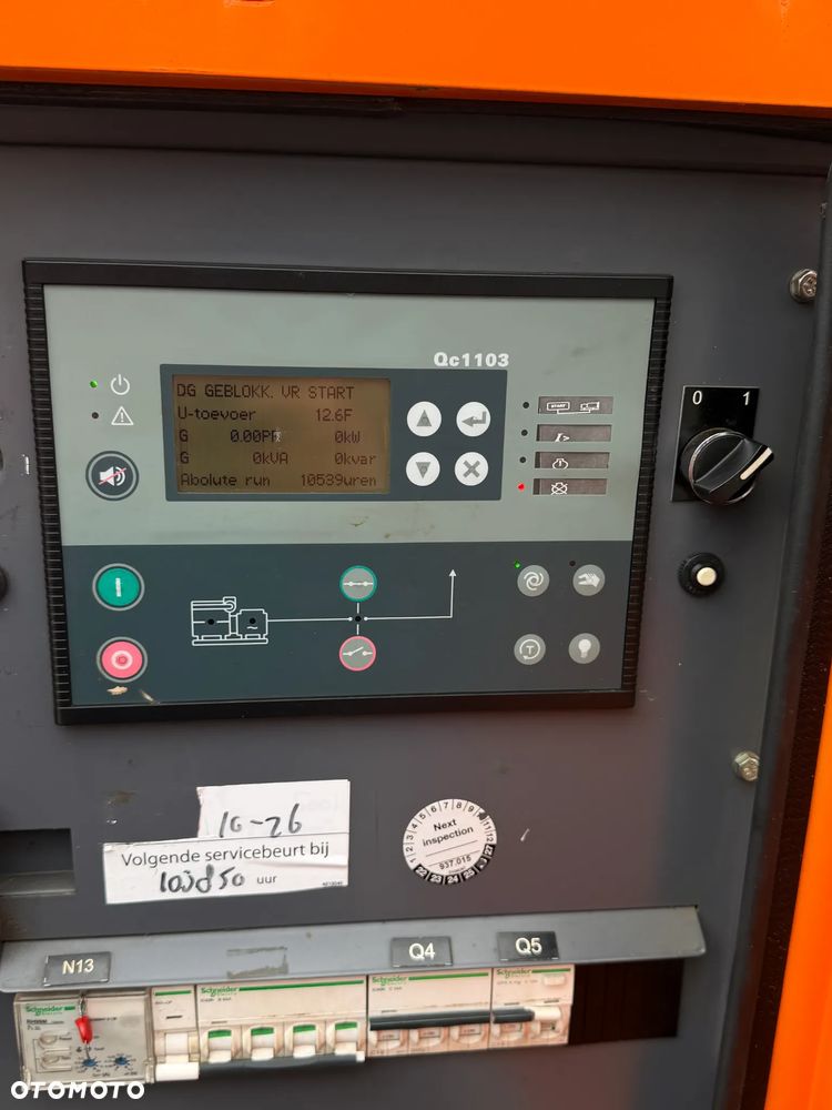 Atlas Copco QAS 20 Agregat Prądotwórczy Wyciszony GENERATOR 20 KW 2016r. JAK NOWY z Norwegii. Silnik KUBOTA 4 cylindry. Prądnica Leroy-Somer PARTNER. Maszyna działa wzorowo! Nie posiada ani deka zniszczeń! Pochodzi z Upadłośći Norweskiej. Okazja pełny ORYGINAŁ. Maszyna po serwisach w autoryzowanym oddziale. Agregat Gotowy do pracy!! - 2