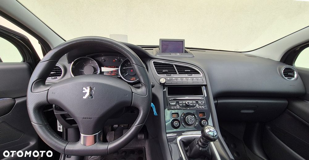Peugeot 5008 2.0 HDi Premium + - 17