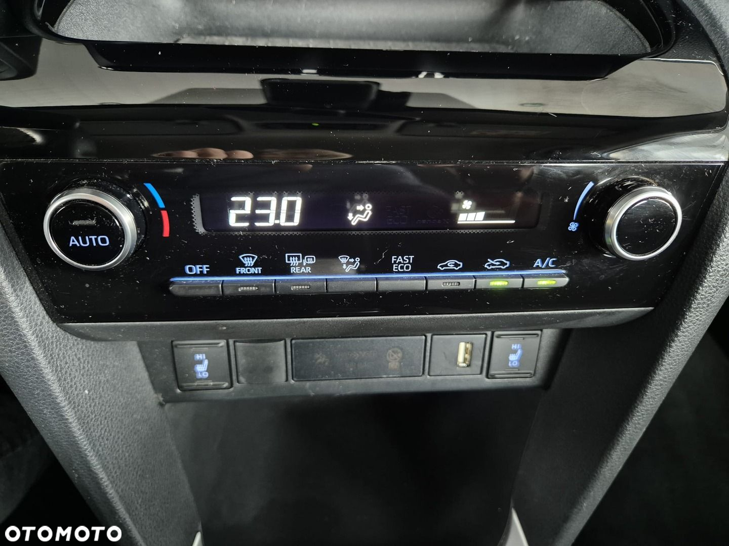 Toyota Yaris Cross - 23