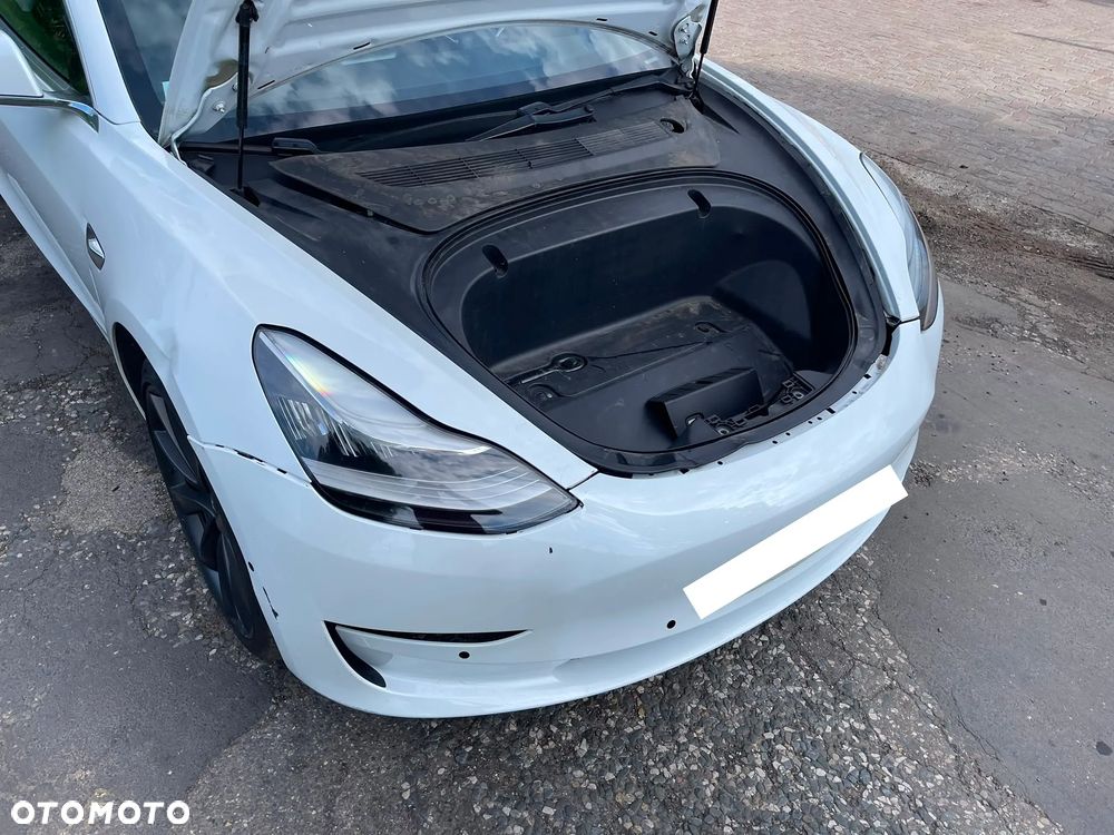 Tesla Model 3 Langstreckenbatterie Allradantrieb Dual Motor - 31
