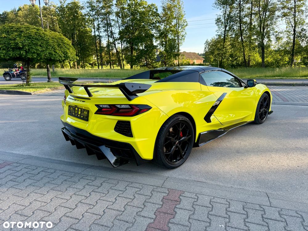 Chevrolet Corvette - 18