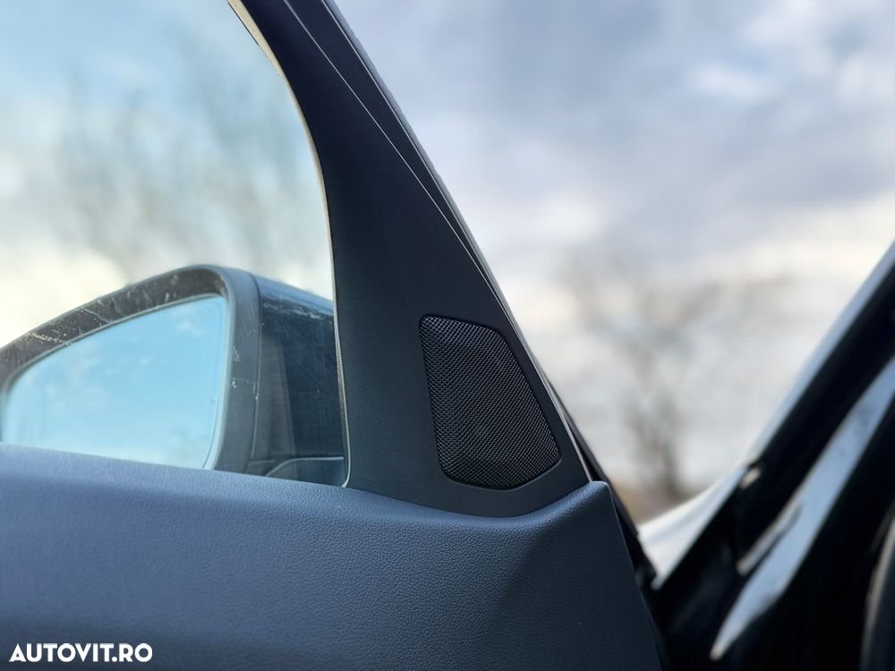 BMW Seria 3 320i AT - 25