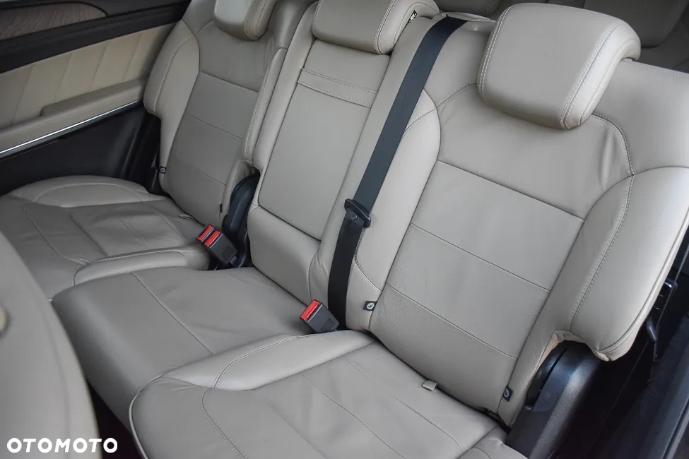 Mercedes-Benz GL 350 BlueTec 4-Matic - 37