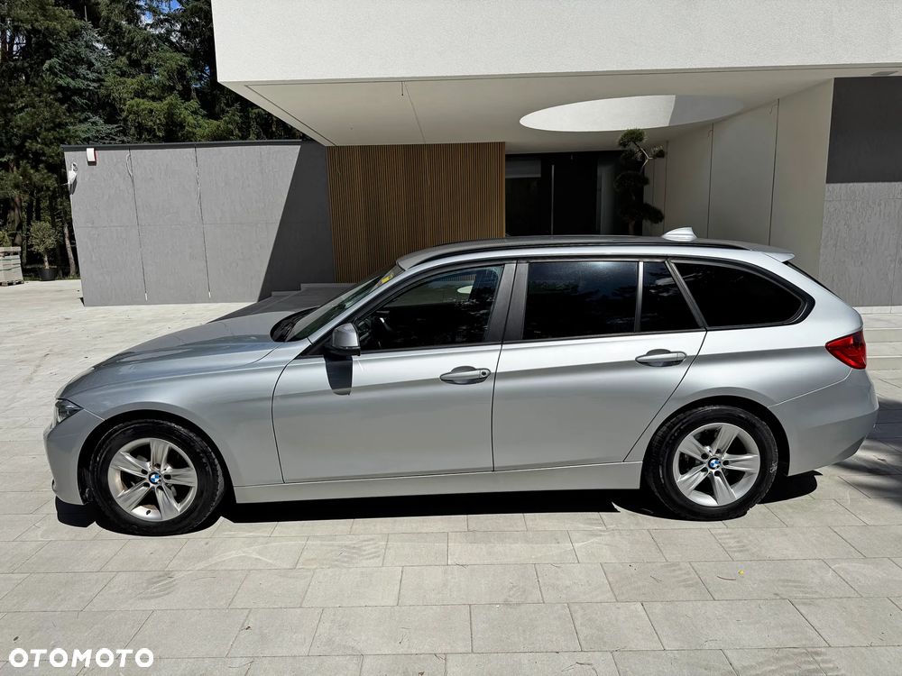 BMW Seria 3 318d DPF Edition Sport - 9