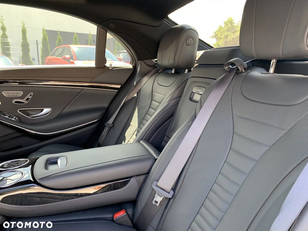 Mercedes-Benz Klasa S 400 d 4-Matic L 9G-TRONIC - 17