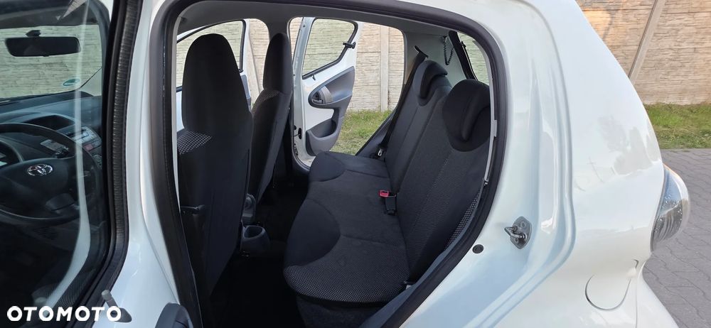 Toyota Aygo - 16