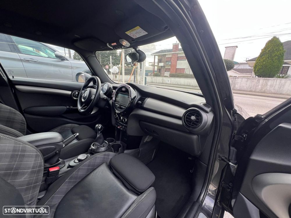 MINI 5 Portas Cooper D - 8