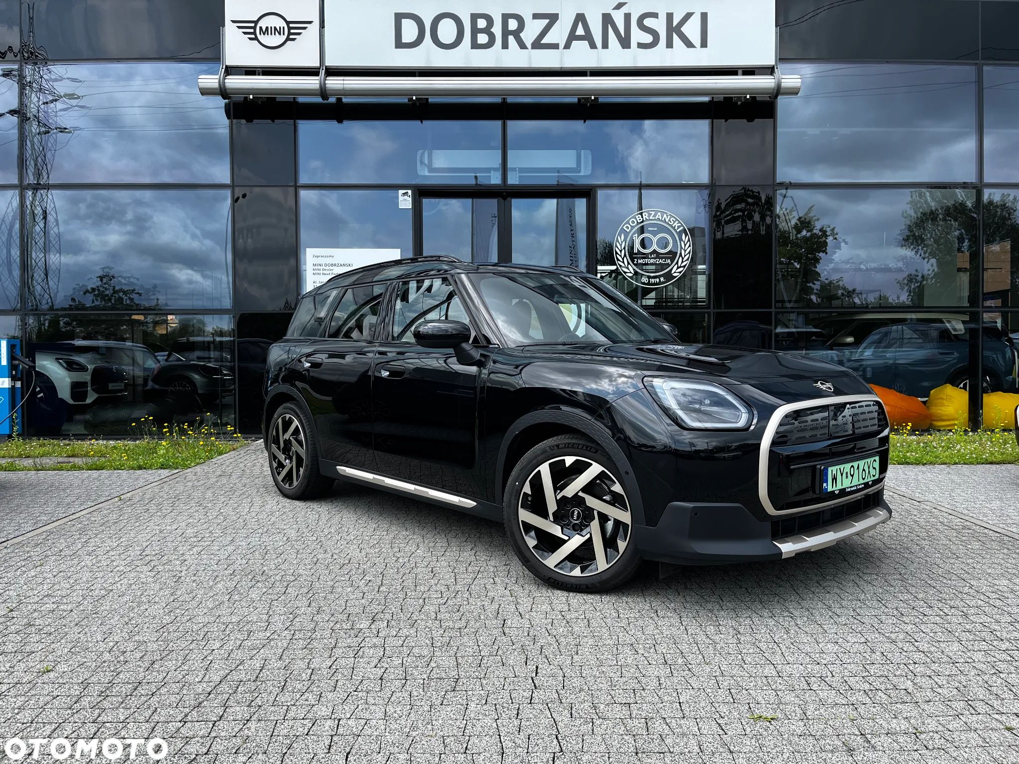MINI Countryman E 66.5kWh Linia Favoured - 1