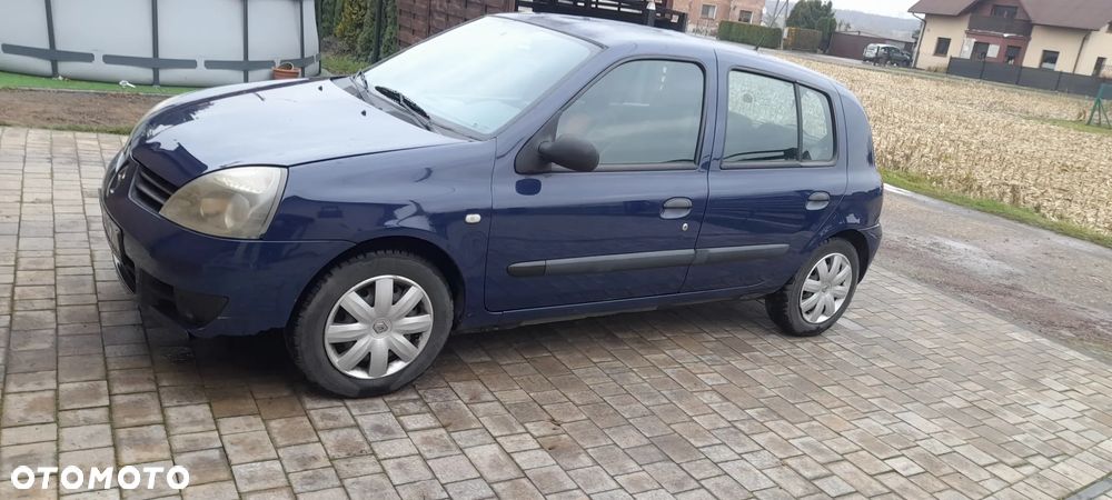 Renault Clio 1.2 16V Campus - 1