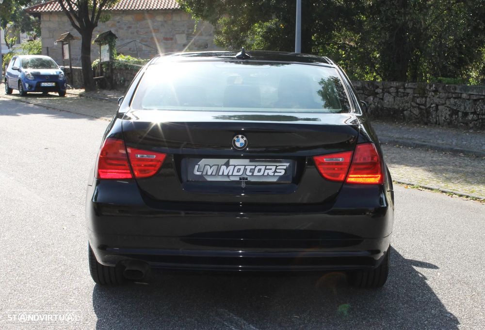 BMW 318 d Navigation - 11
