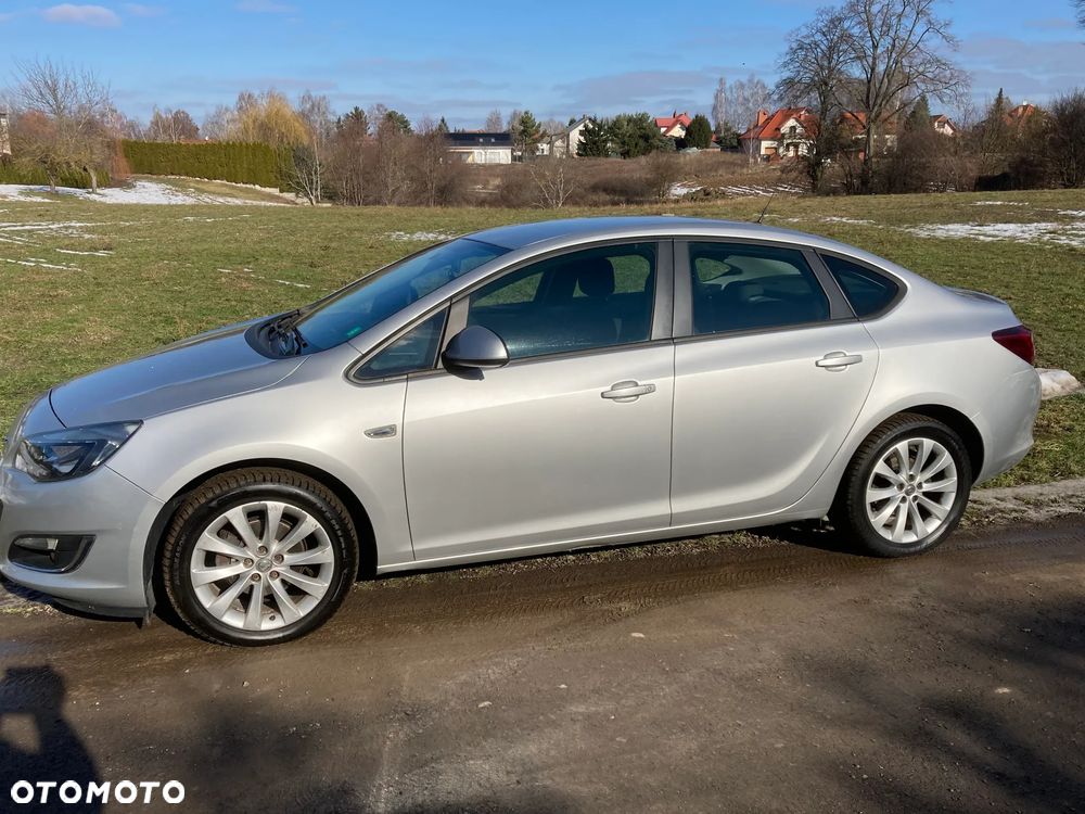Opel Astra 1.4 Turbo - 6