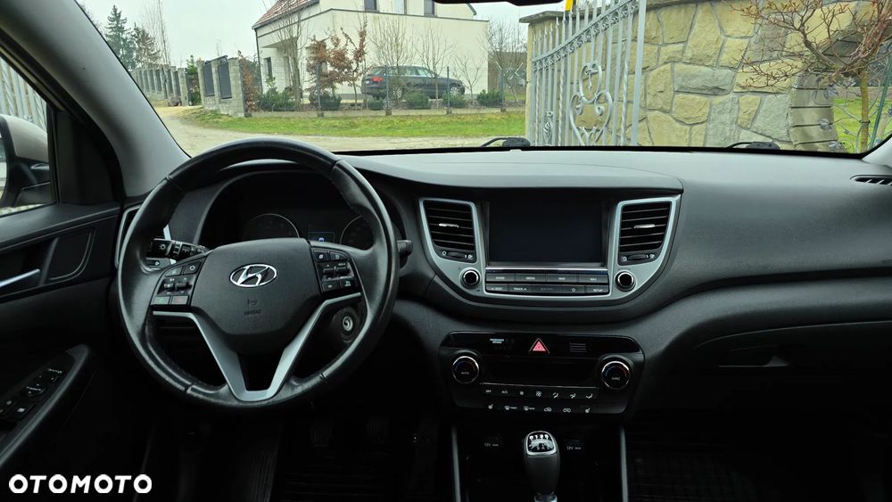 Hyundai Tucson 1.6 GDi 2WD Select - 11