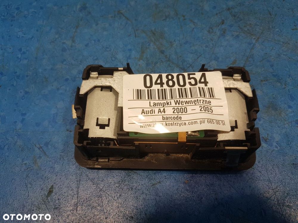 AUDI A4 B6 S-LINE LAMPKA OŚWIETLENIE WEWNĘTRZNE BAGAŻNIKA CZARNE - 5