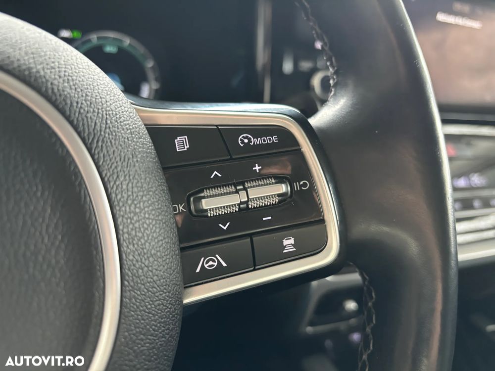 Kia Sorento 1.6 T-GDI HEV 6AT 4x4 7P Design+ - 27