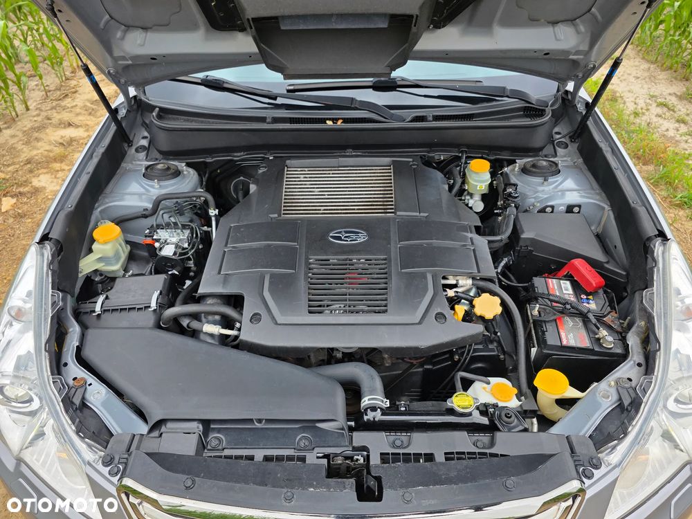 Subaru Legacy 2.5i GT - 37