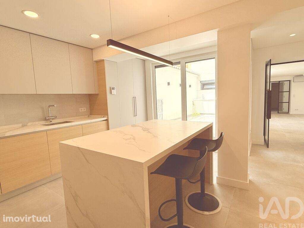 Apartamento T2 em Santo António - Grande imagem: 4/17