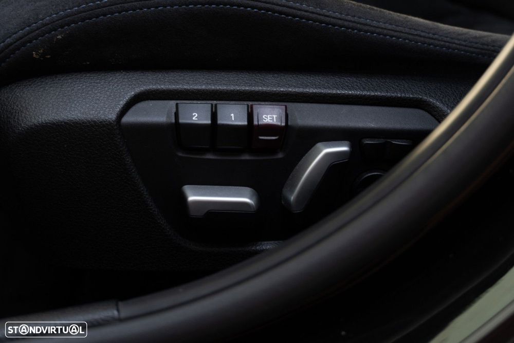 BMW 330 e iPerformance Pack M - 35