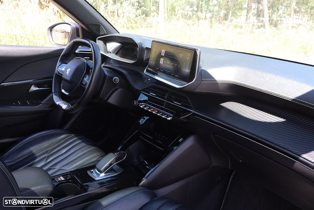 Peugeot 2008 - 12