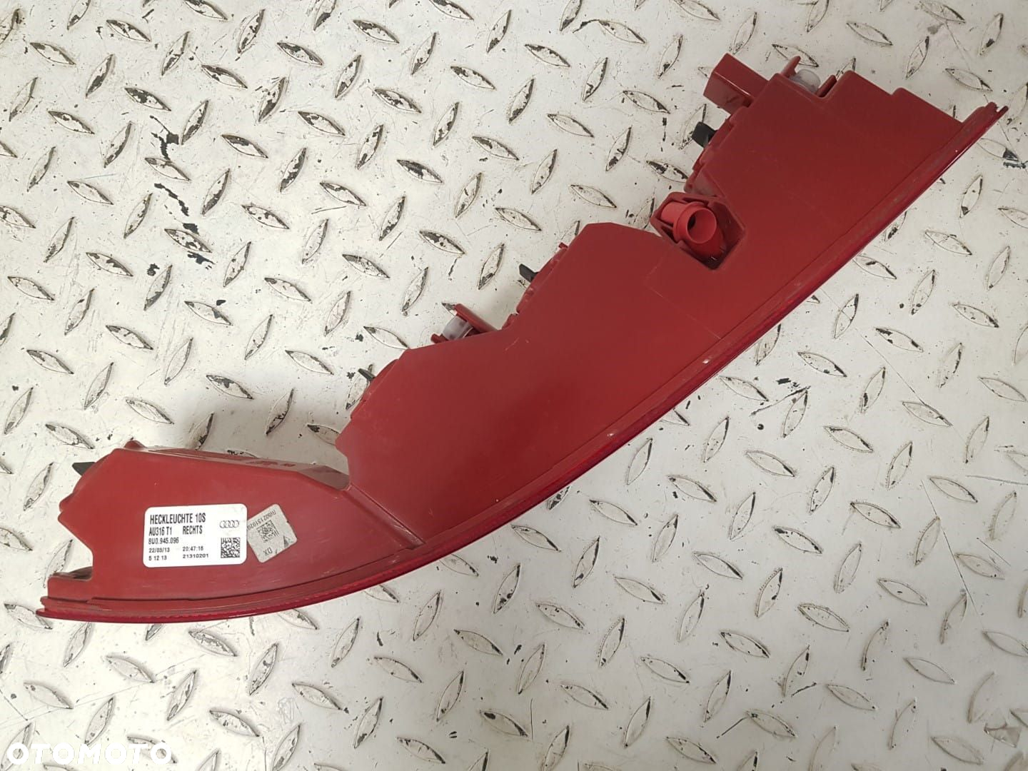 ORYGINALNA TYLNA PRAWA TYŁ PRAWA LAMPA W ZDERZAK AUDI Q3 I 1 11-14 8U0 8U0945096 - 9