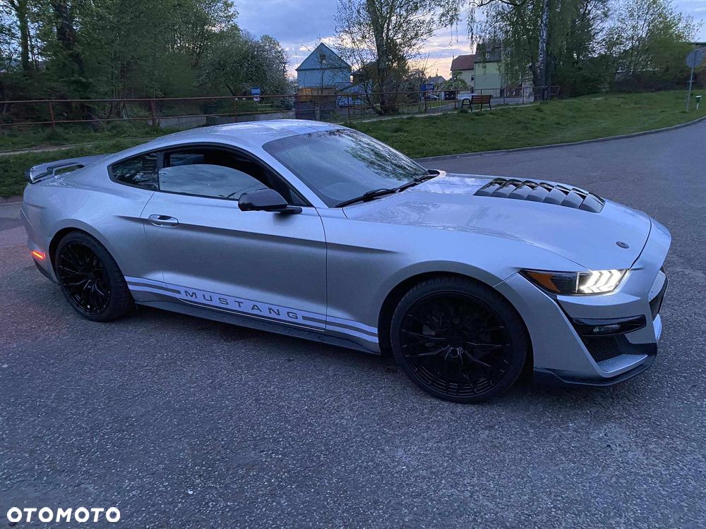 Ford Mustang - 16