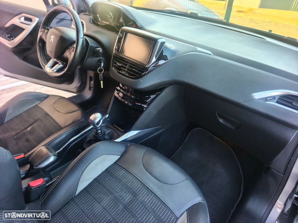 Peugeot 2008 e-HDi FAP 115 STOP & START Allure - 15