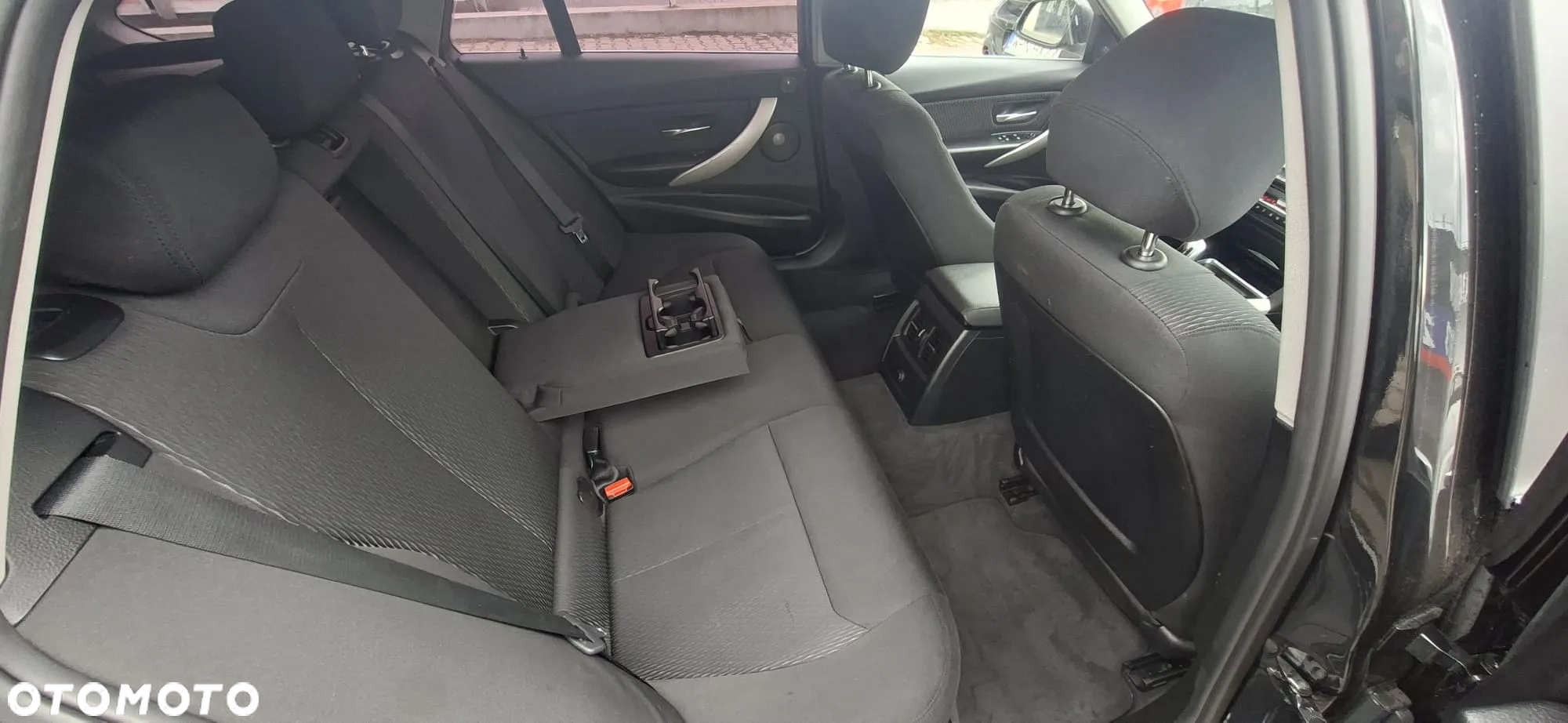 BMW Seria 3 316d Sport Line - 30