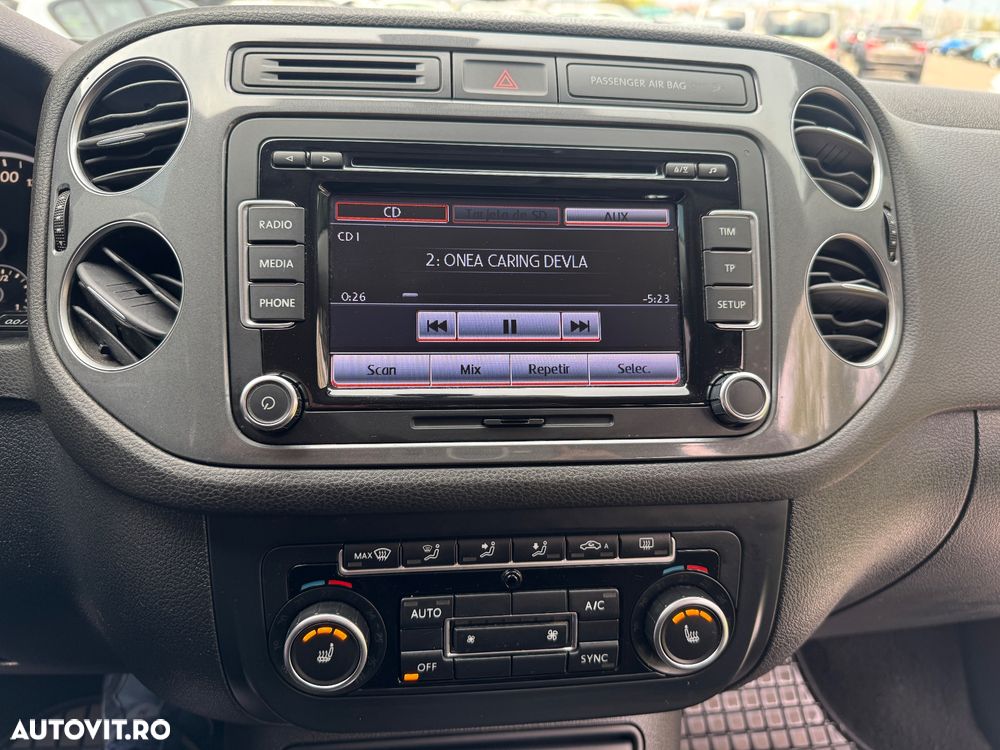 Volkswagen Tiguan 2.0 TDI DPF 4Motion BlueMotion Technology DSG Sport & Style - 12