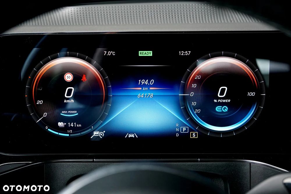 Mercedes-Benz EQC 400 4-Matic Sport - 32