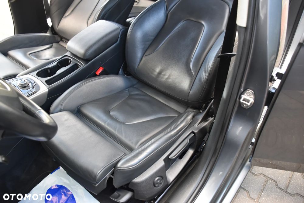 Audi A4 Avant 2.0 TDI DPF clean diesel Ambiente - 14