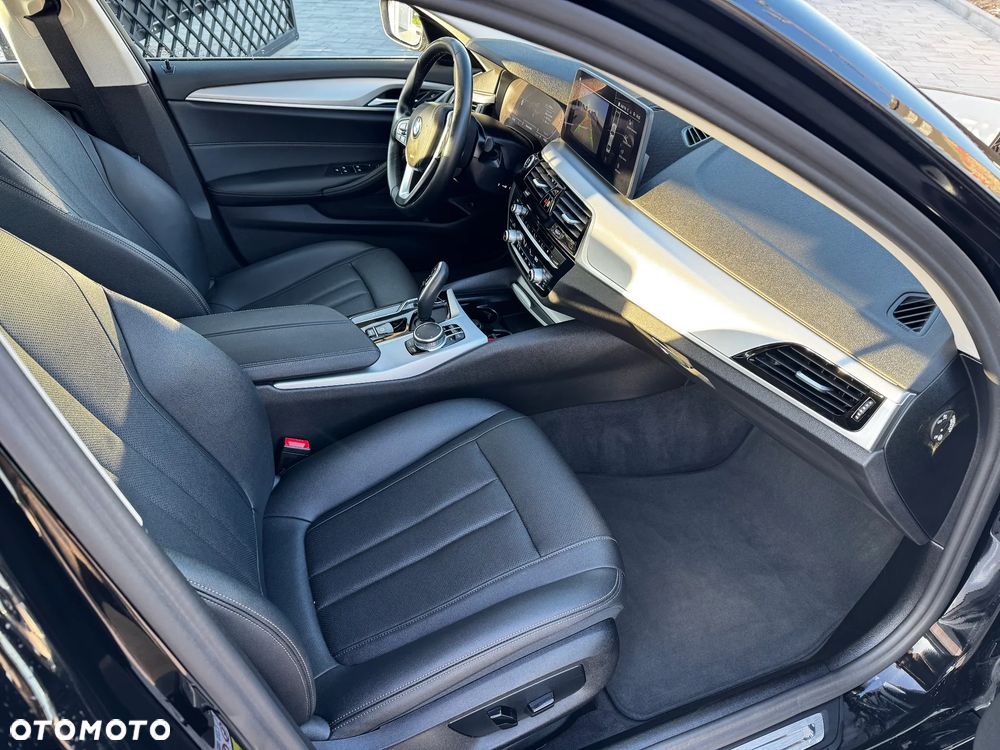 BMW Seria 5 520d Sport Line sport - 16