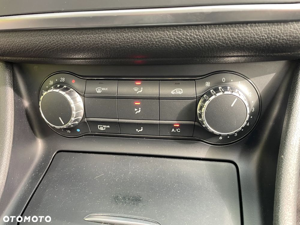Mercedes-Benz CLA 200 (CDI) d 7G-DCT - 15