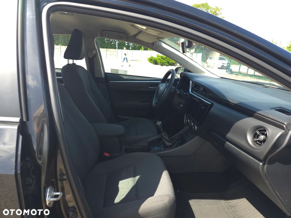 Toyota Corolla 1.6 Active - 13