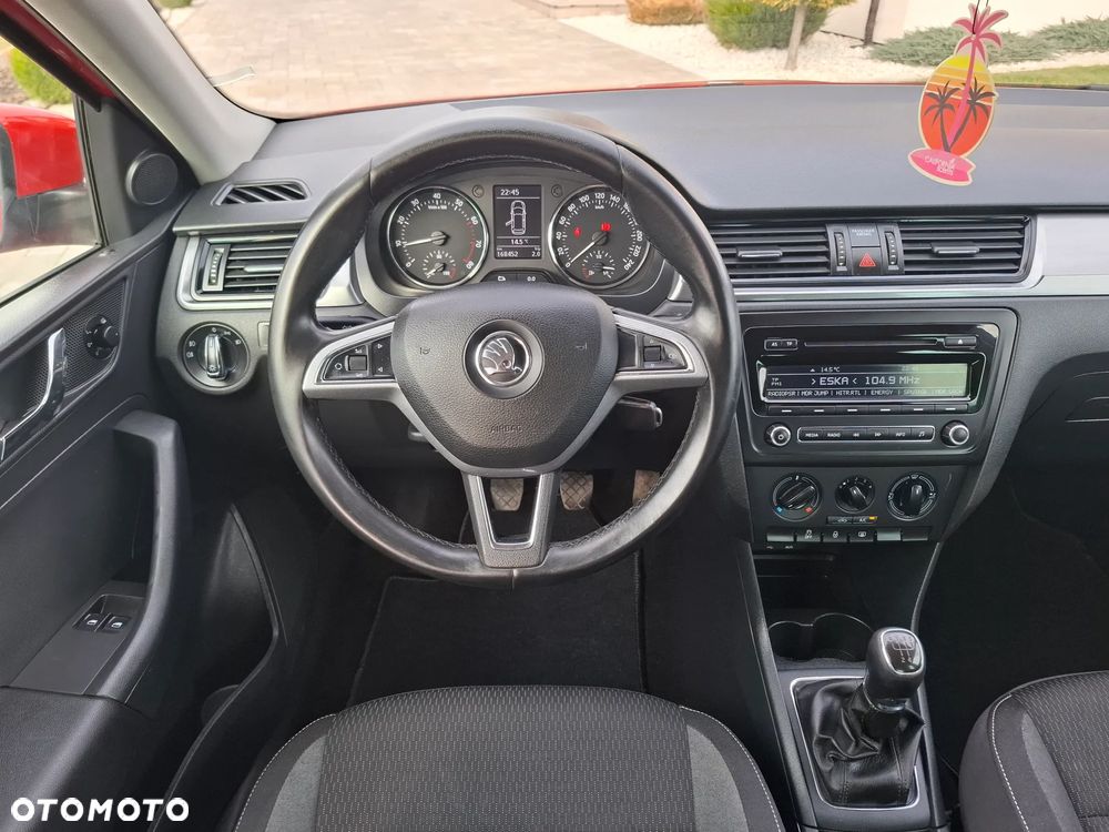 Skoda RAPID 1.2 TSI Edition - 32