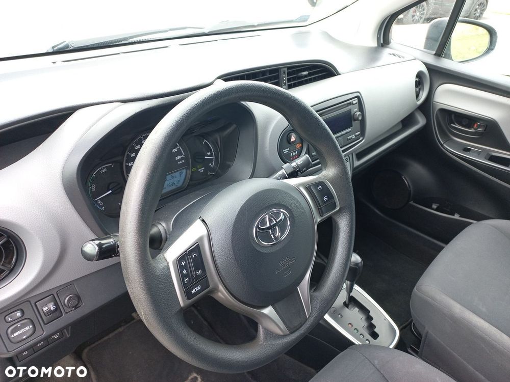 Toyota Yaris - 15