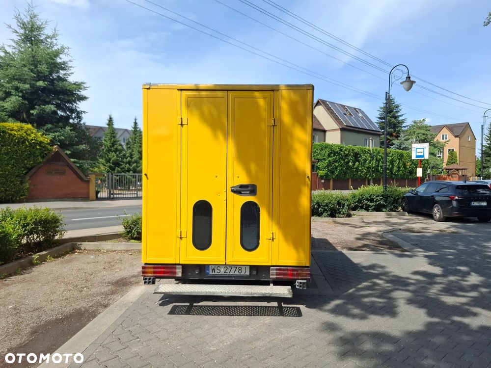 Mercedes-Benz Sprinter - 5