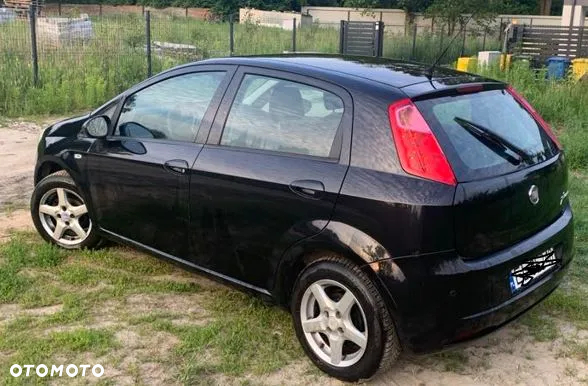 Fiat Grande Punto Actual 1.4 8V Estiva Blue&Me - 2