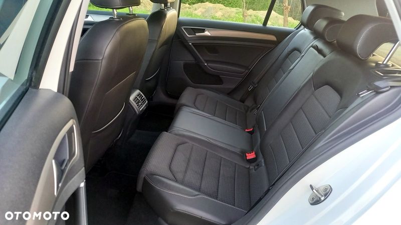 Volkswagen Golf - 16