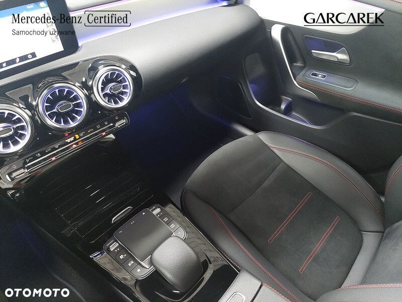 Mercedes-Benz CLA - 31