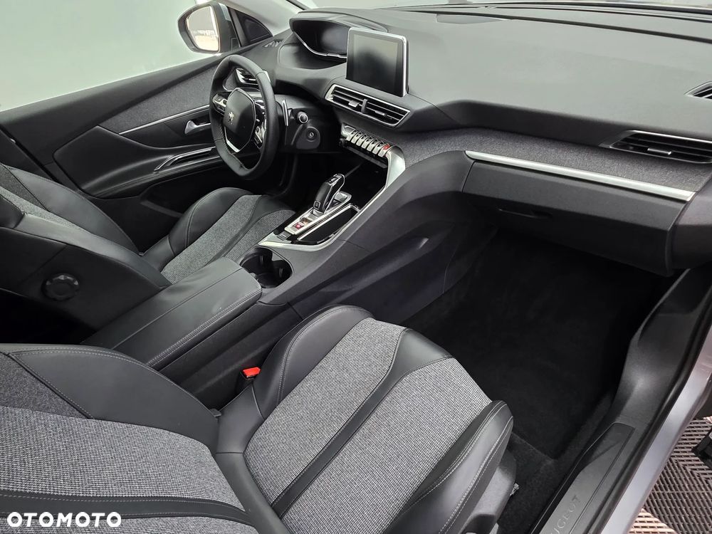 Peugeot 5008 2017 photo 4