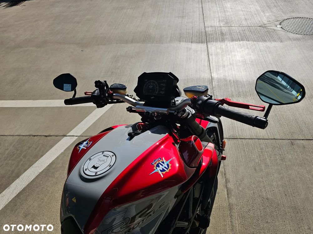 MV AGUSTA Brutale - 10