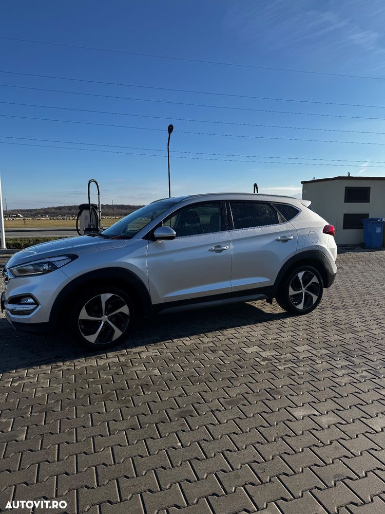 Hyundai Tucson blue 1.7 CRDi 2WD Intro Edition - 1