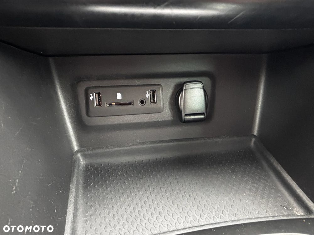 Renault Megane ENERGY TCe 130 Start & Stop Bose Edition - 26