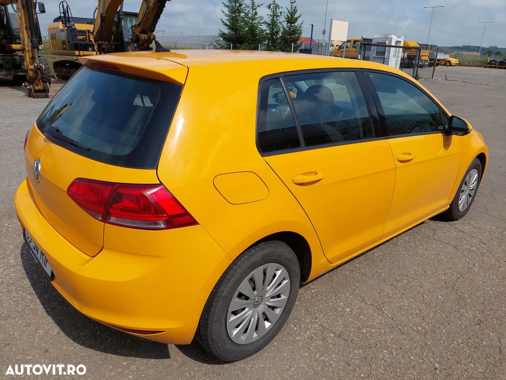 Volkswagen Golf 1.6 TDI DPF Trendline - 4