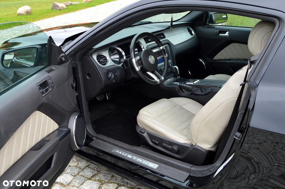 Ford Mustang 3.7 V6 Premium - 10