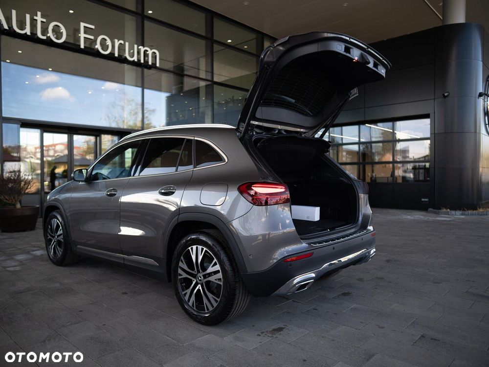 Mercedes-Benz GLA - 26