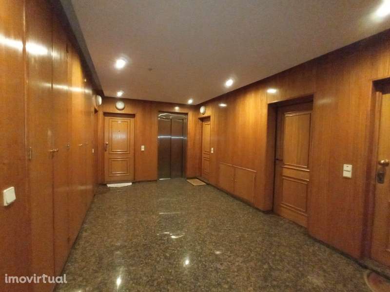 Apartamento T2 com Varanda em Rio Tinto, Gondomar - Grande imagem: 5/38