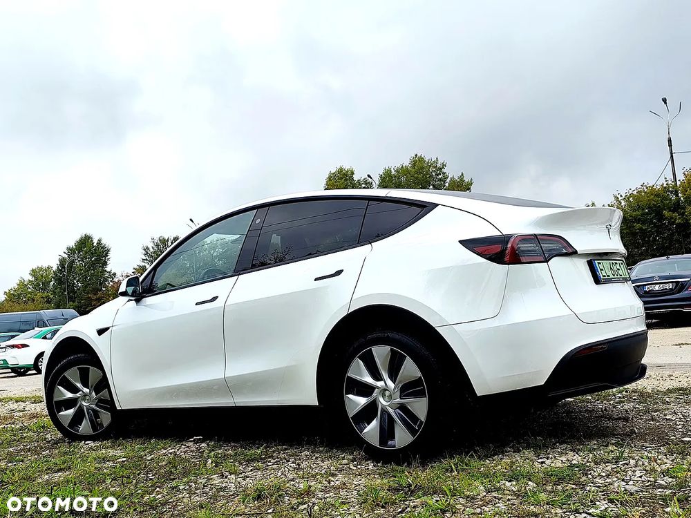 Tesla Model Y RWD - 6