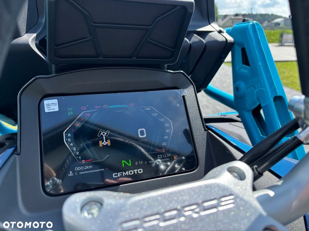 CFMoto CForce - 8