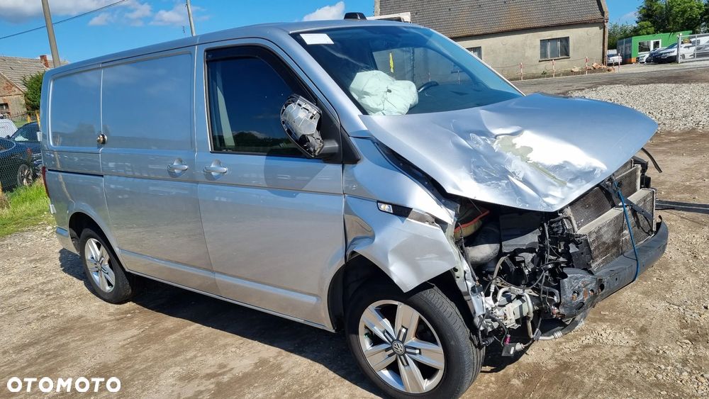 Volkswagen Transporter - 1